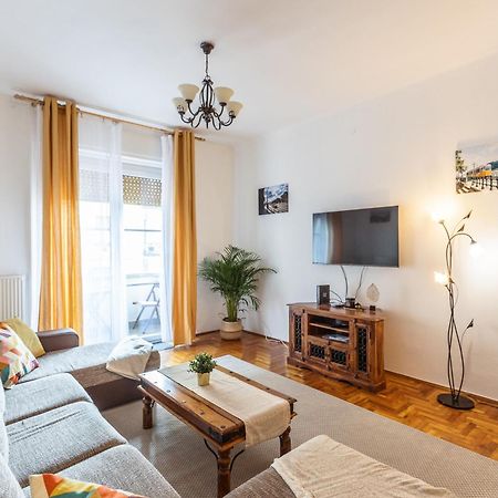 Bright & Spacious Riverside Apartment With Balcony Budapest Exteriör bild