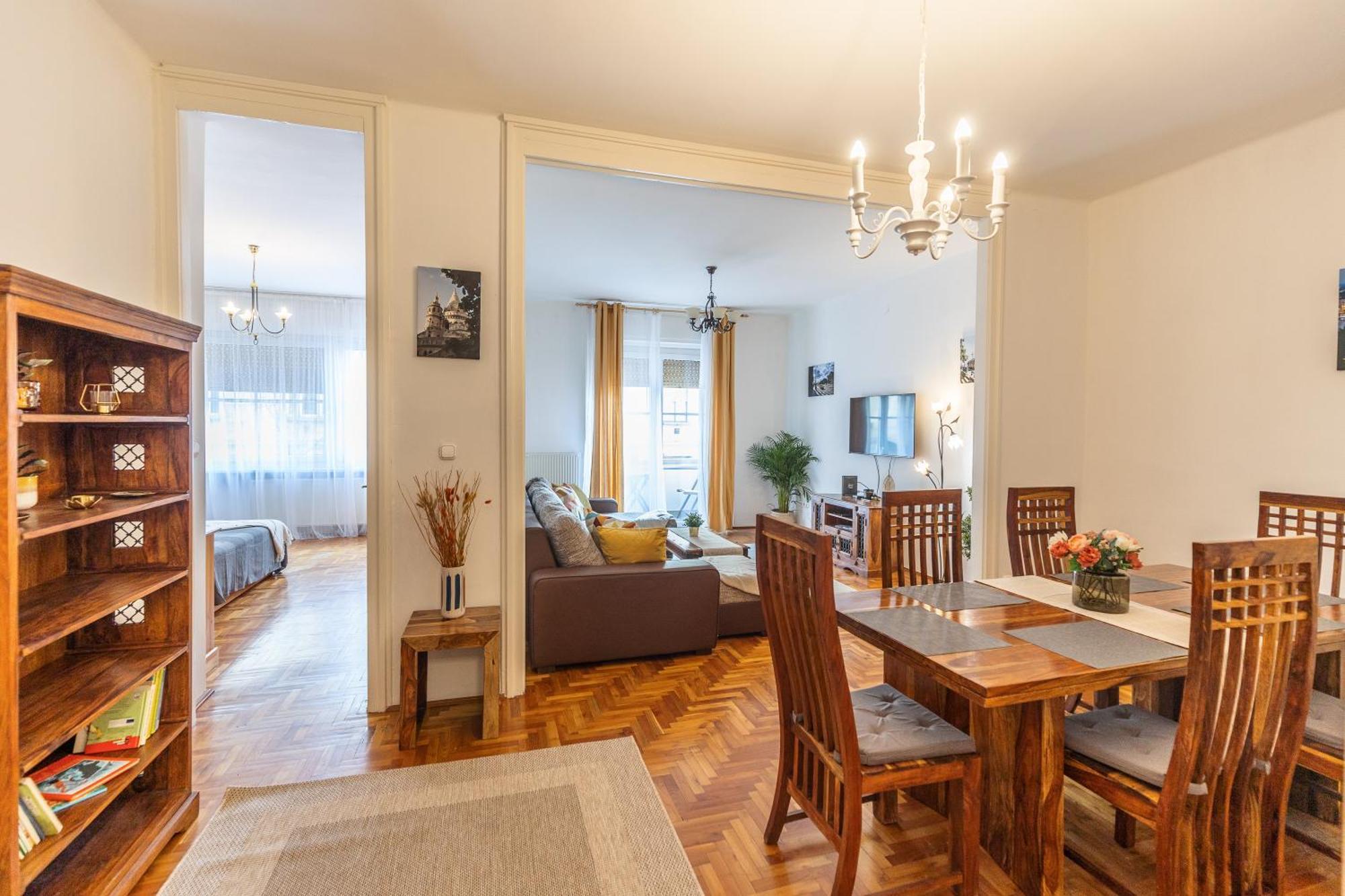 Bright & Spacious Riverside Apartment With Balcony Budapest Exteriör bild