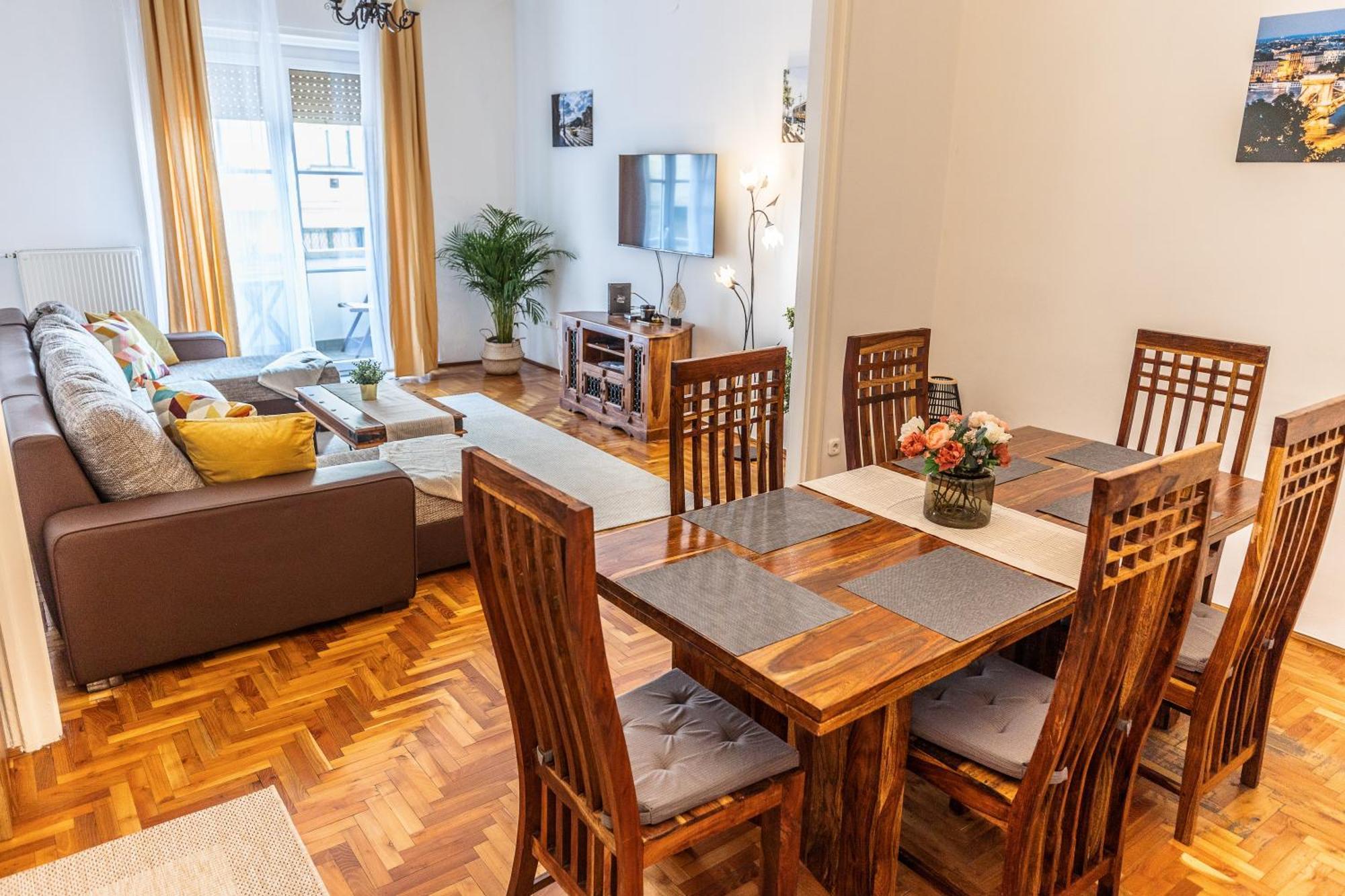 Bright & Spacious Riverside Apartment With Balcony Budapest Exteriör bild